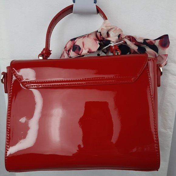 Le Chateau Red Patent Clutch Handbag - Picture 2 of 6